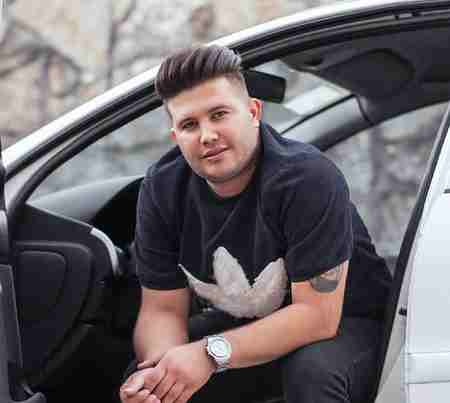 دانلود آهنگ تنیا منم علی احمدیانی